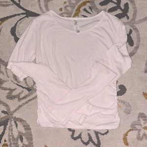 Cream long sleeved alo top with scrunched sides